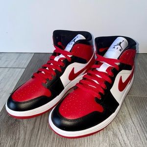Jordan 1 Mid ‘Alternate’ bred toe